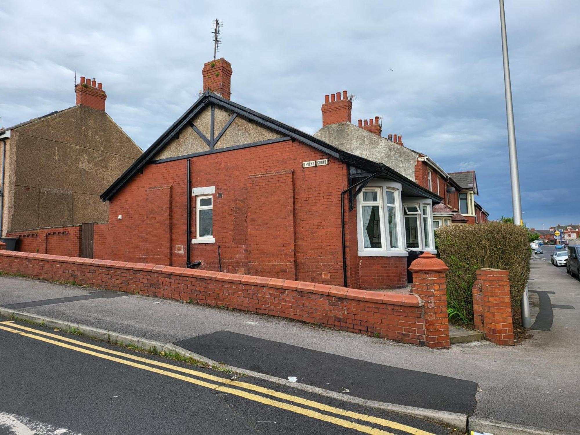 Country Style Modern Self Catering 3 Bedroom Bungalow In Blackpool Exterior photo